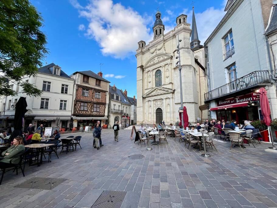 Appartement Cosy Hypercentre Place St Pierre Saumur Exterior foto